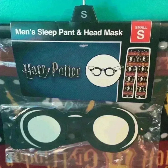 Harry Potter Sleep Pants and Paper Head Mask - Picture 2 of 4